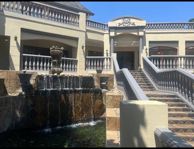 4 BEDROOM HOUSE FOR SALE IN WATERKLOOF RIDGE